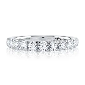 14k Sophisticated Pavé Diamond Wedding Band