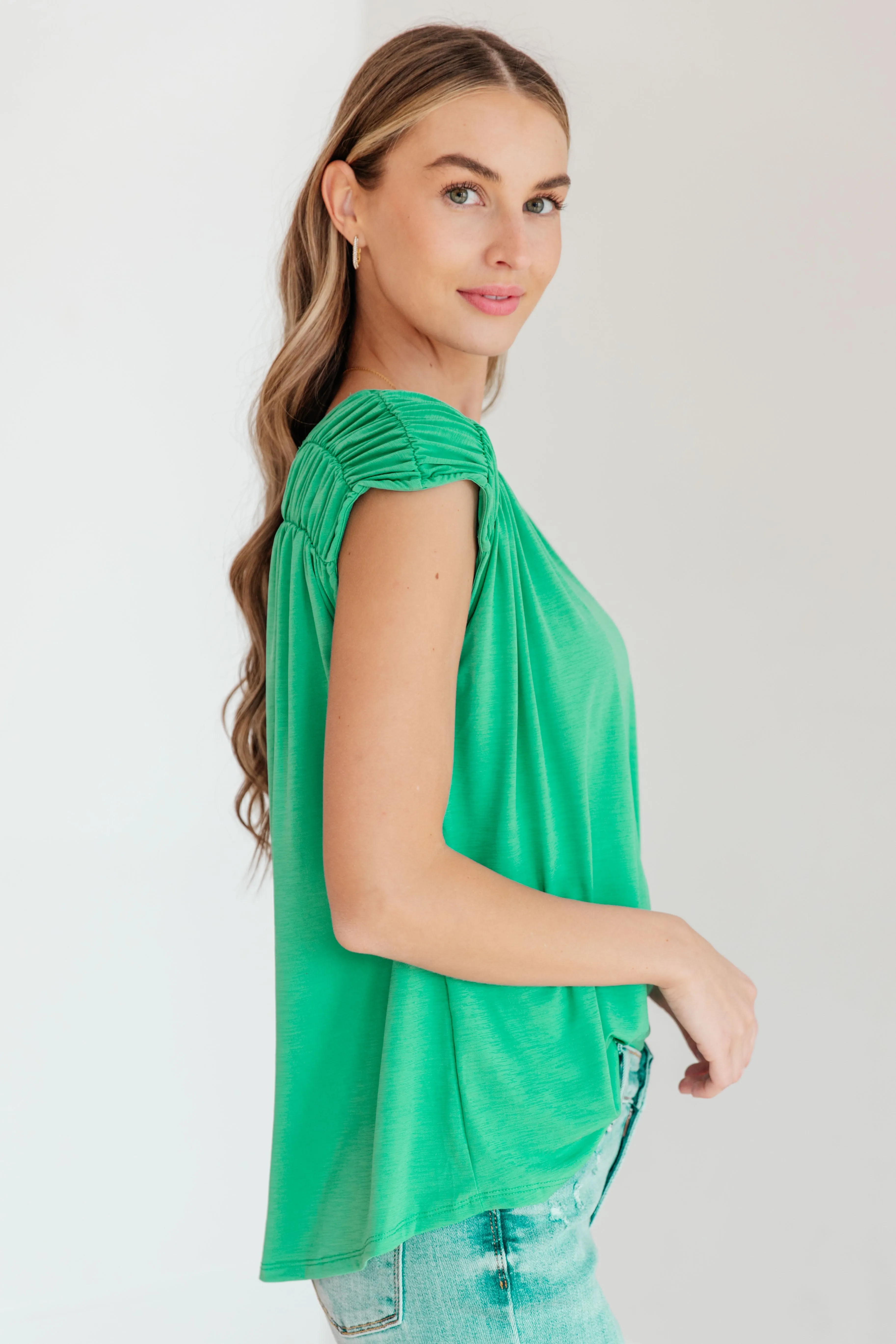 DEAR SCARLETT- Ruched Cap Sleeve Top in Emerald
