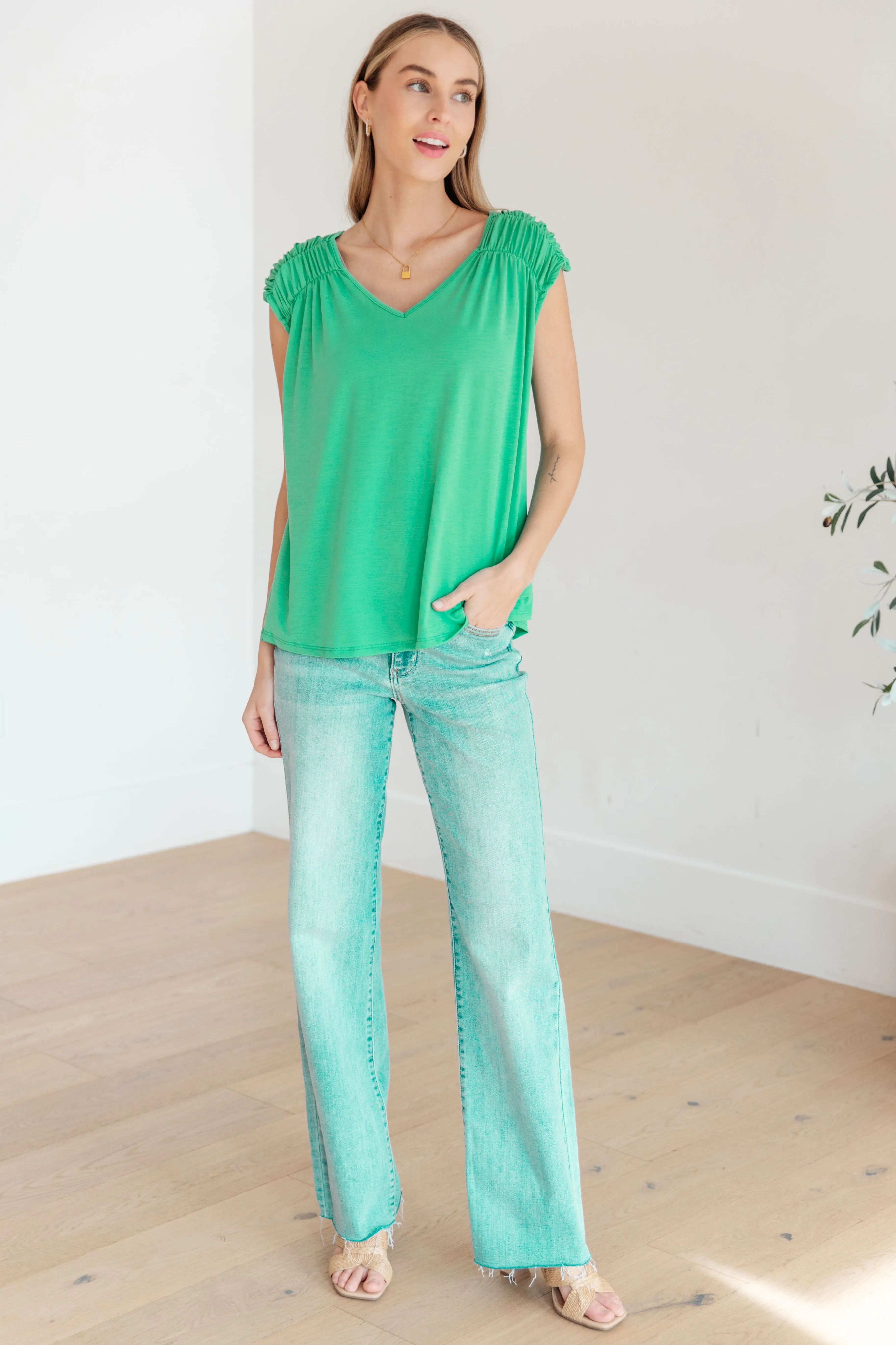 DEAR SCARLETT- Ruched Cap Sleeve Top in Emerald