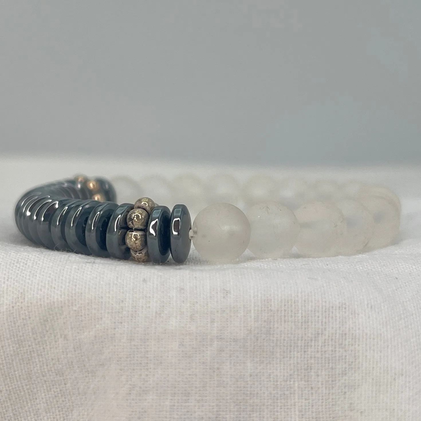 Hematite & White Beaded Stretch Bracelet – Sophisticated