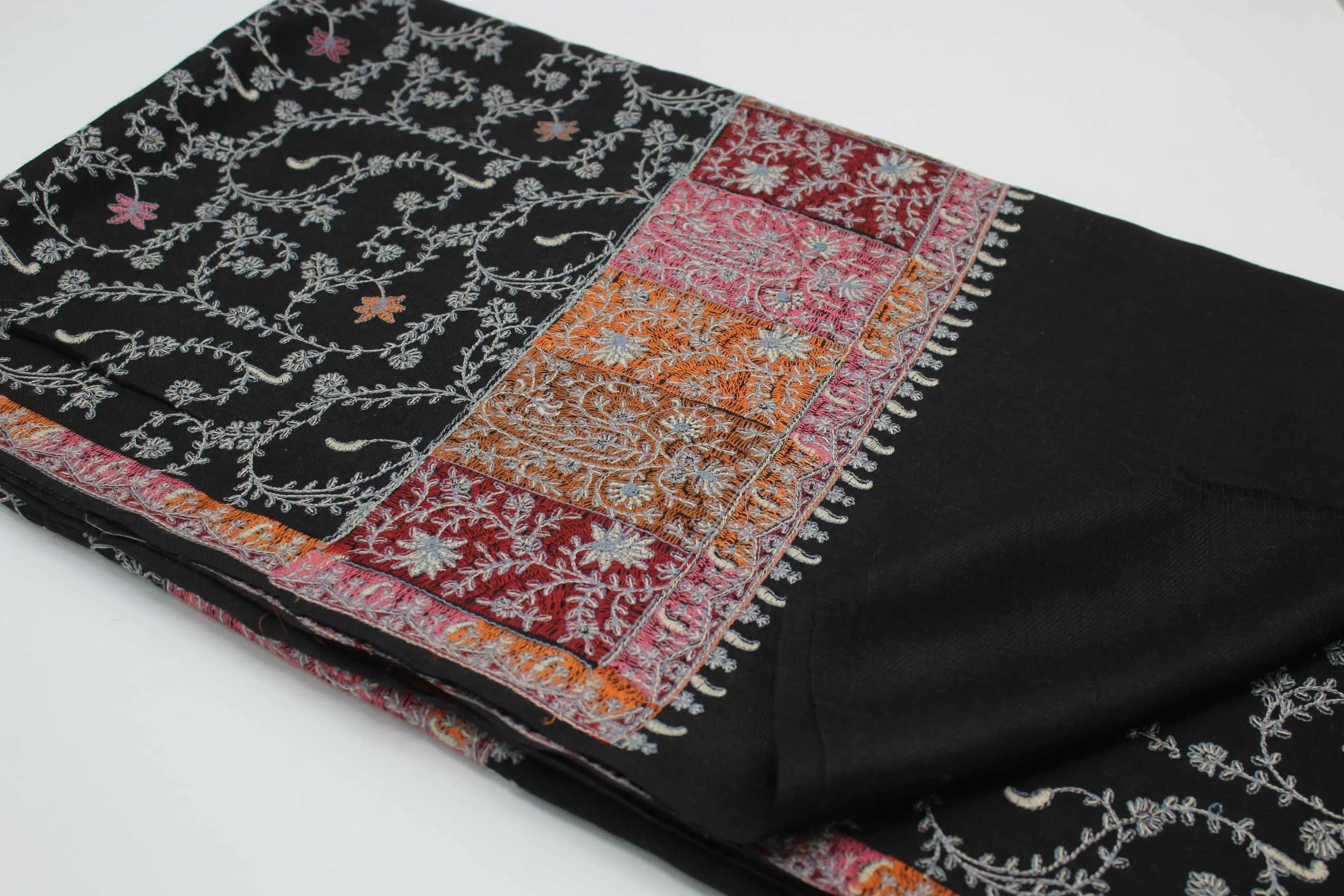 Sophisticated Pashmina Papermache Machine Jaal