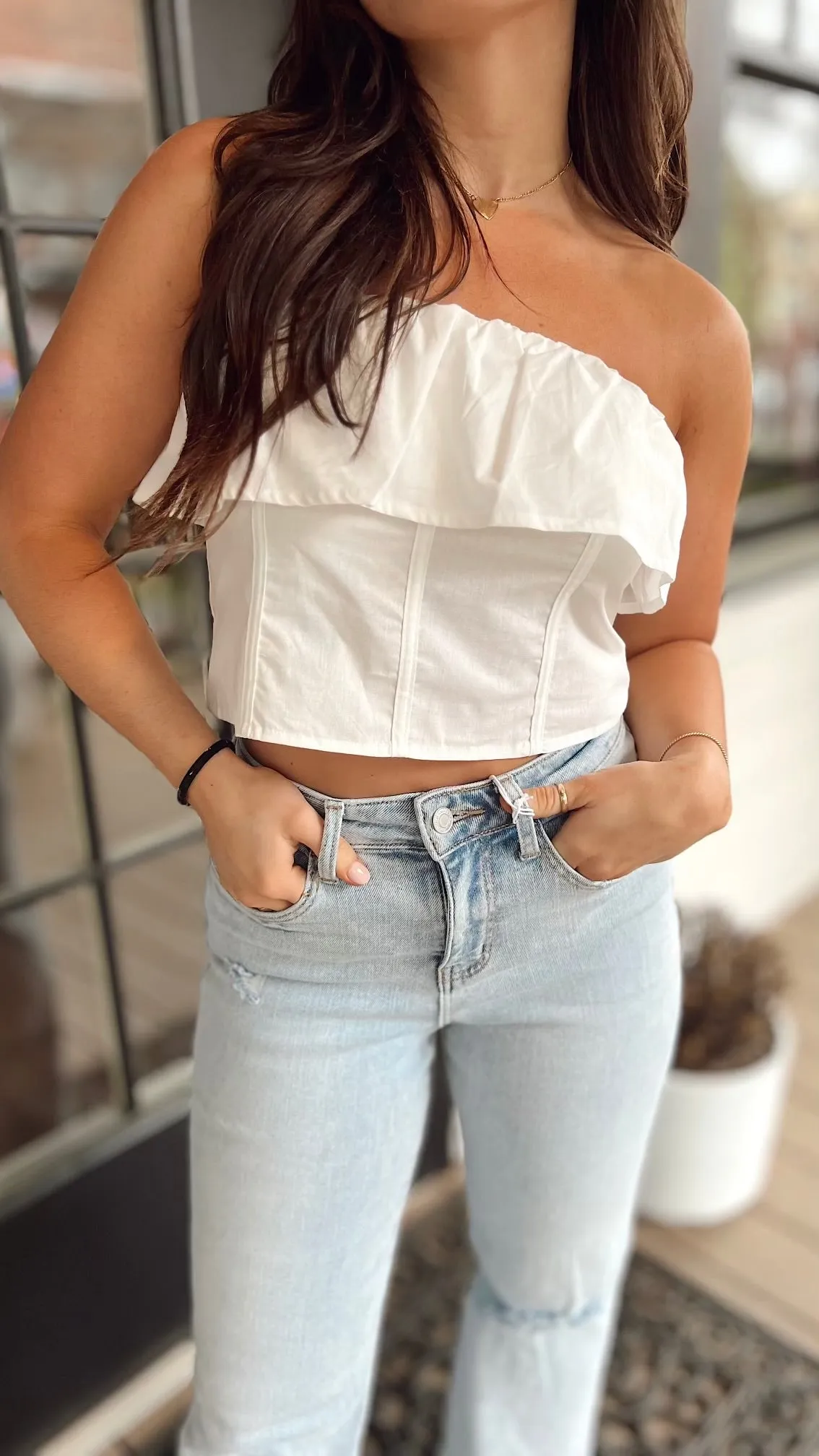 Wila Ruffle Strapless Top
