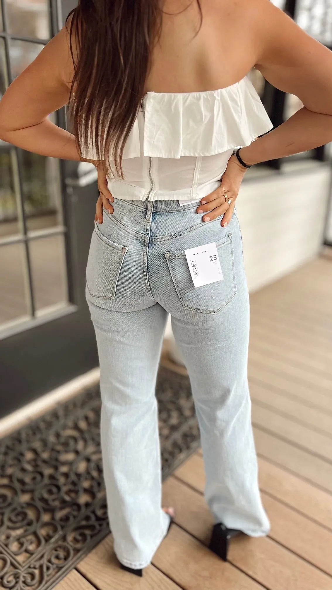 Wila Ruffle Strapless Top