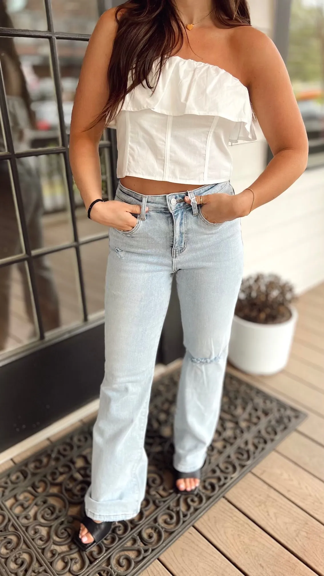 Wila Ruffle Strapless Top
