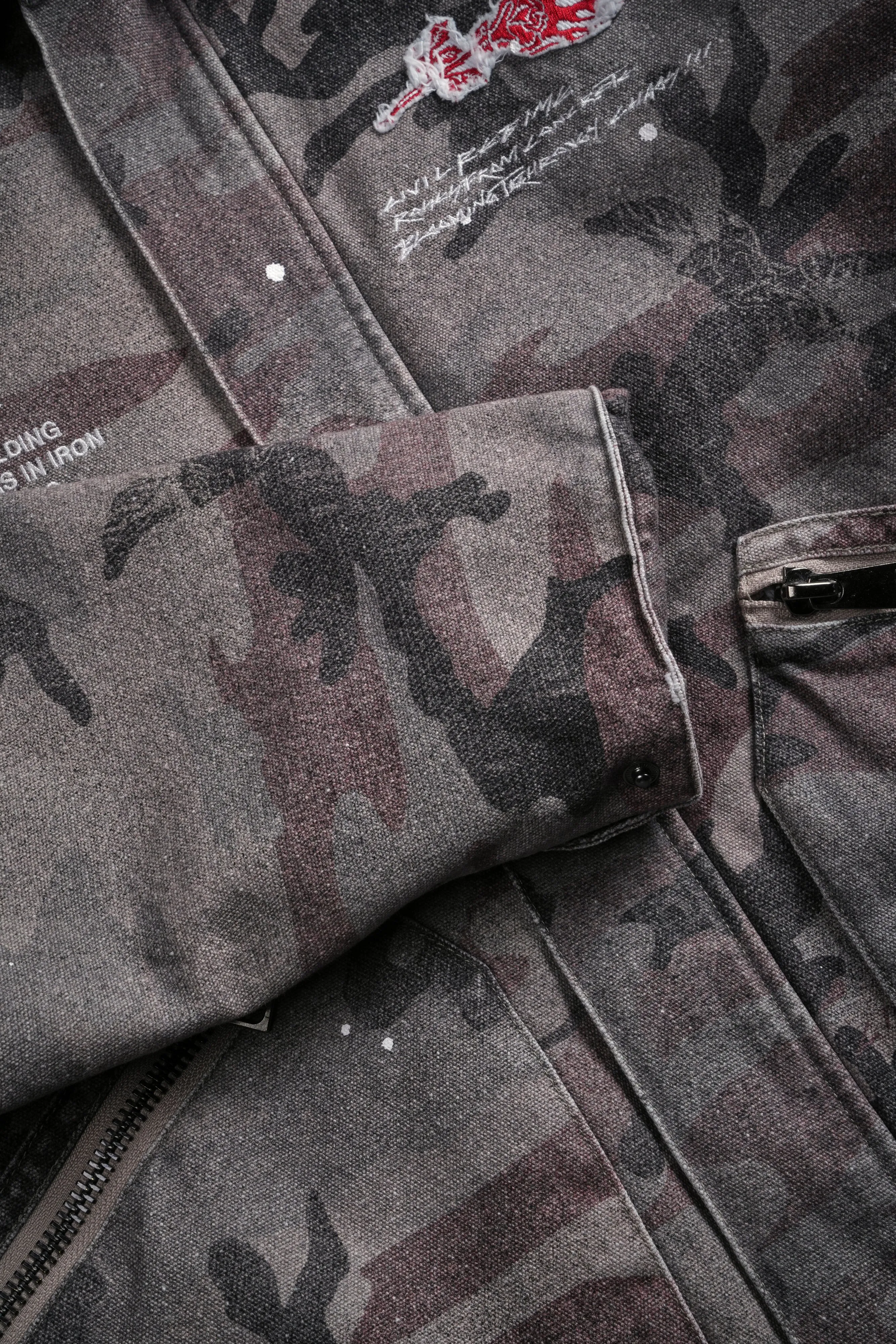 Wolves Among Roses Earl Jacket in Blooming Woodland Camo